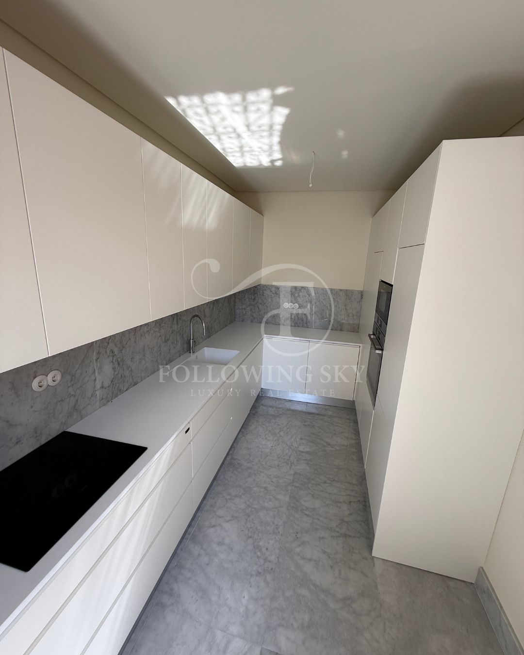 Schindler Palace duplex photo 3